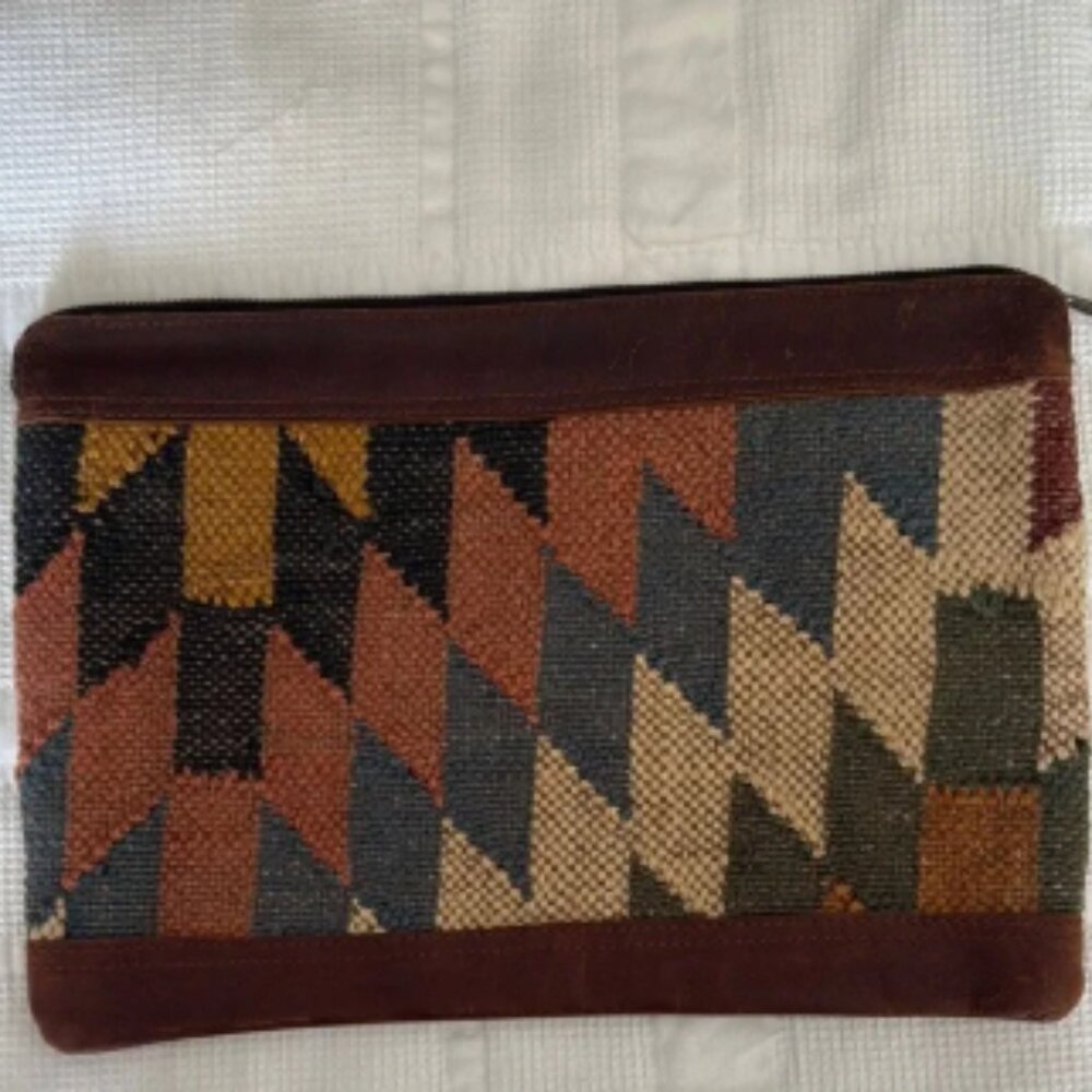 Geometric Patterned Clutch Bag